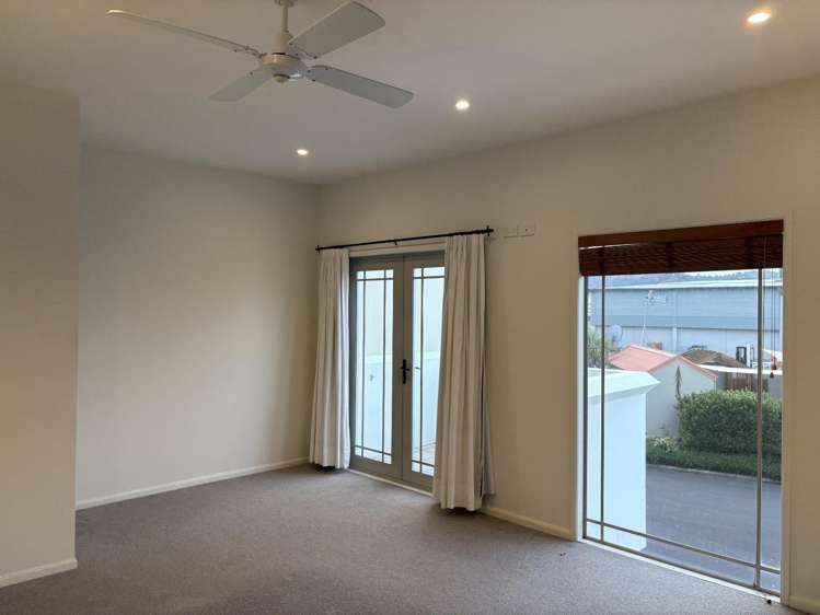 9/100 Customhouse Street 1052_12