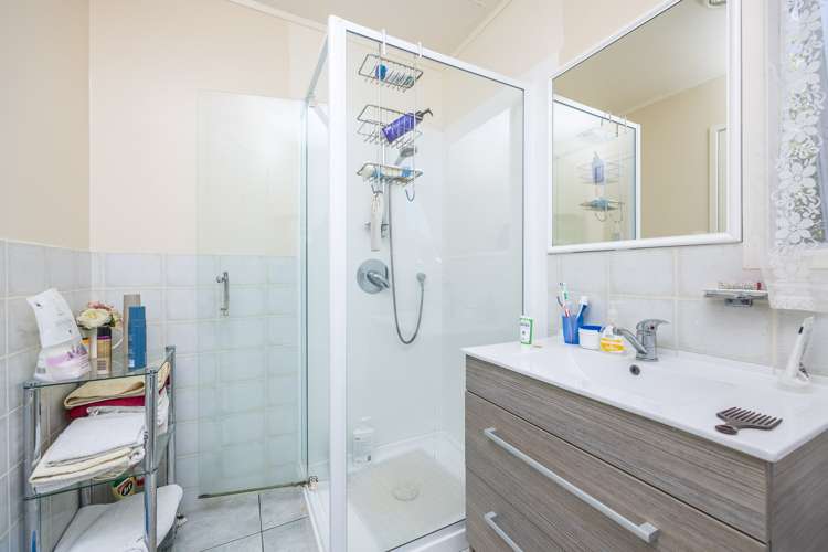 30 Matapouri Road Mangere Bridge_18