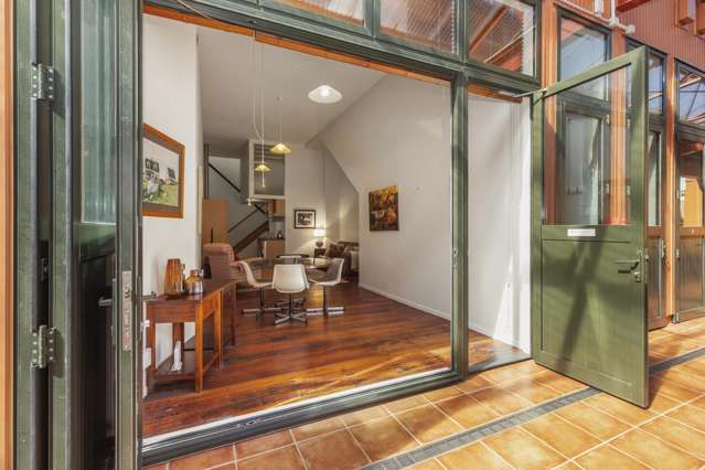 8/14 Alpha Street Te Aro_1