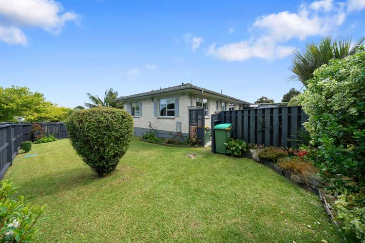 1/19 Diorella Drive Clover Park_8