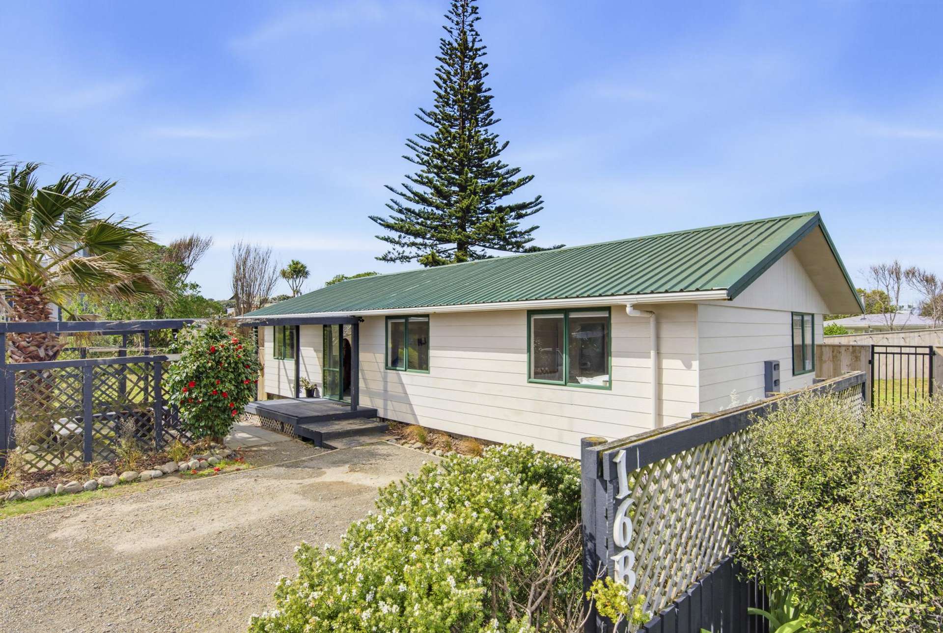 16B Karaka Street Otaki Beach_0