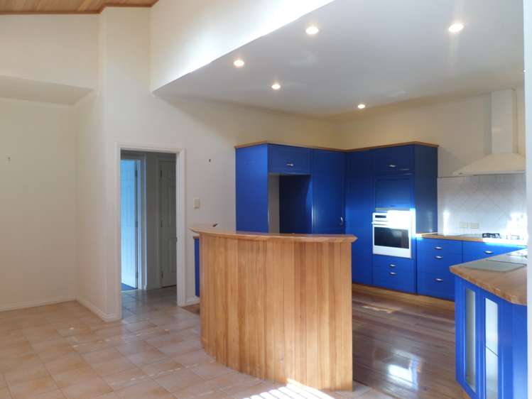 7 Esther Place Red Beach_6