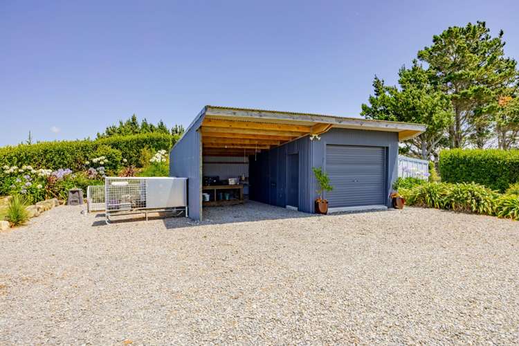 1165 Cooks Tooth Road Porangahau_32