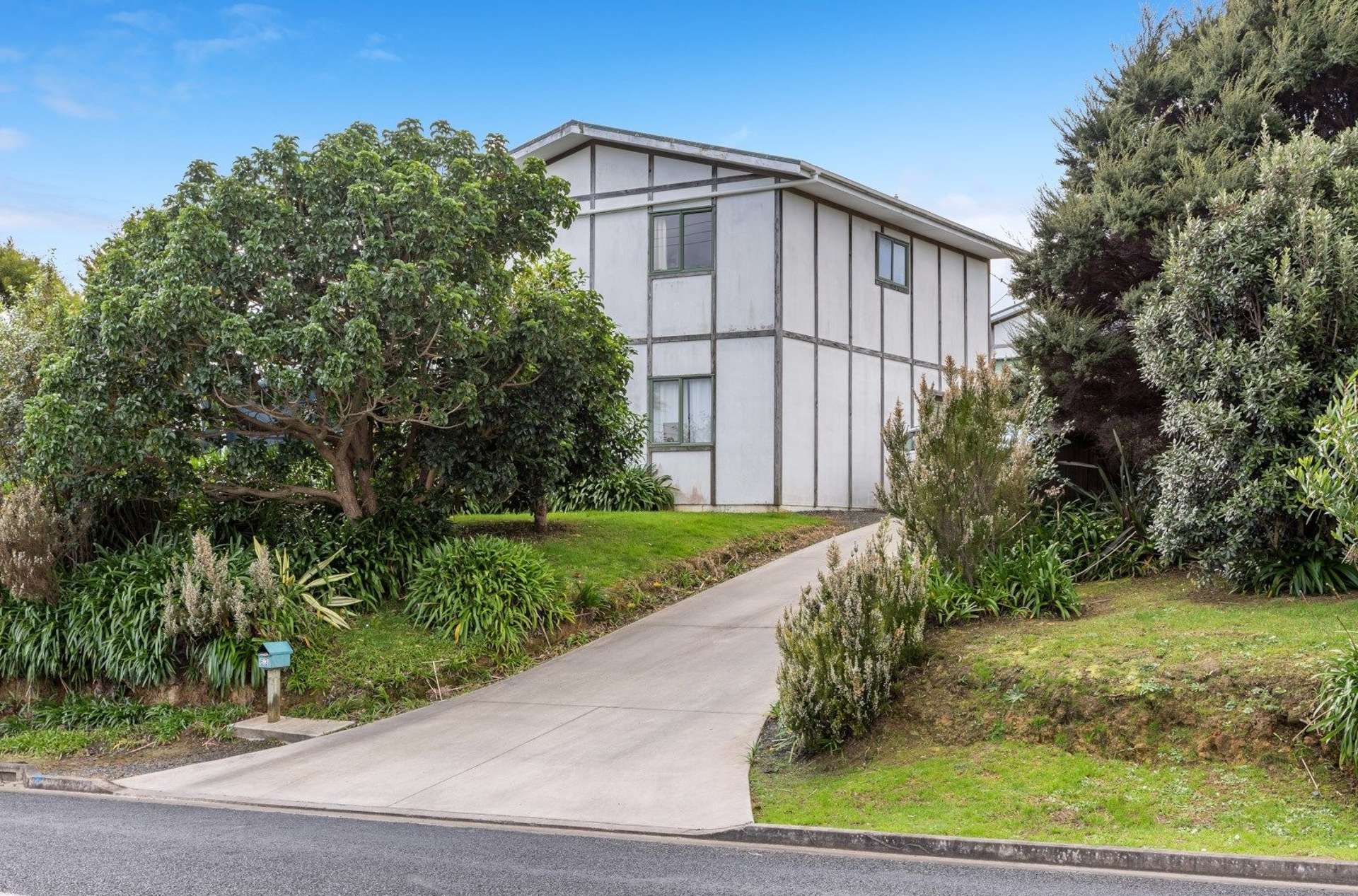 63 Karaka Road Beachlands_0