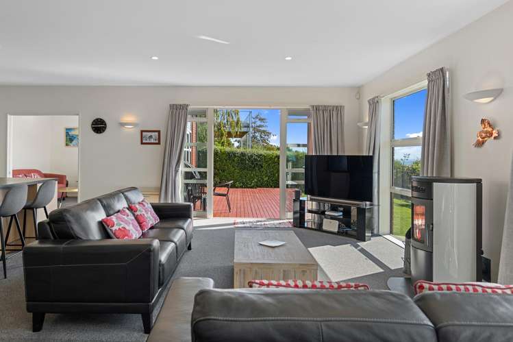 18 Kenmure Drive Huntsbury_4