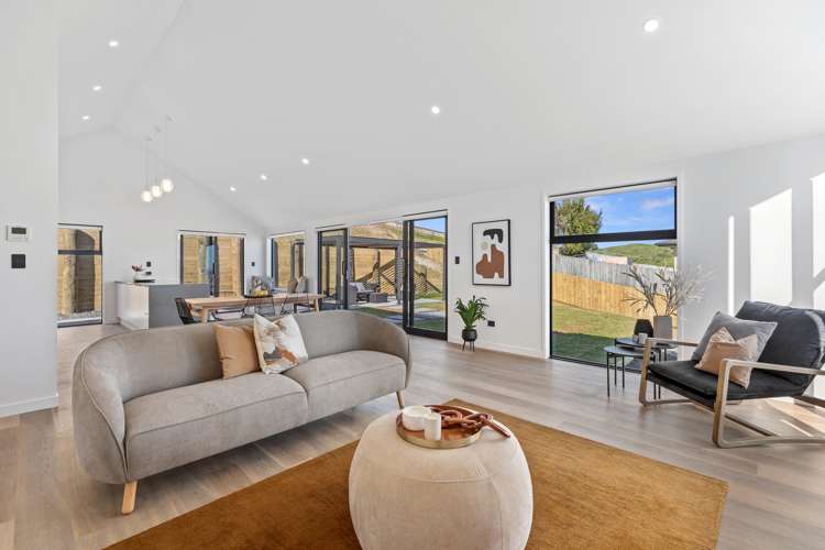 11 Holcombrooke Lane Welcome Bay_13