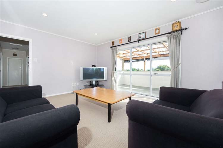 12 Gladfield Lane Te Atatu Peninsula_8