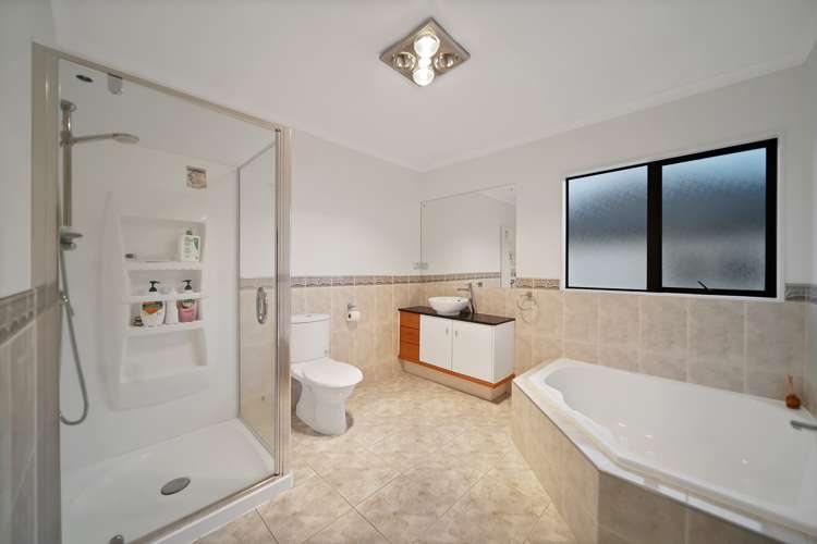 27 Multose Drive Flat Bush_10