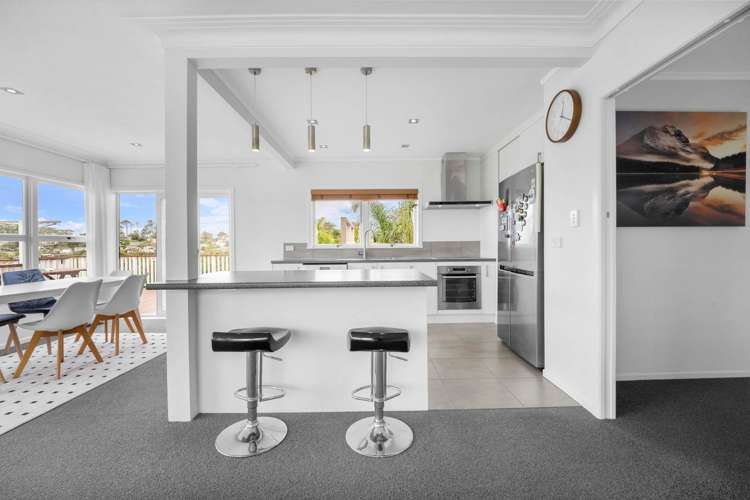 2/365 East Coast Road Mairangi Bay_6