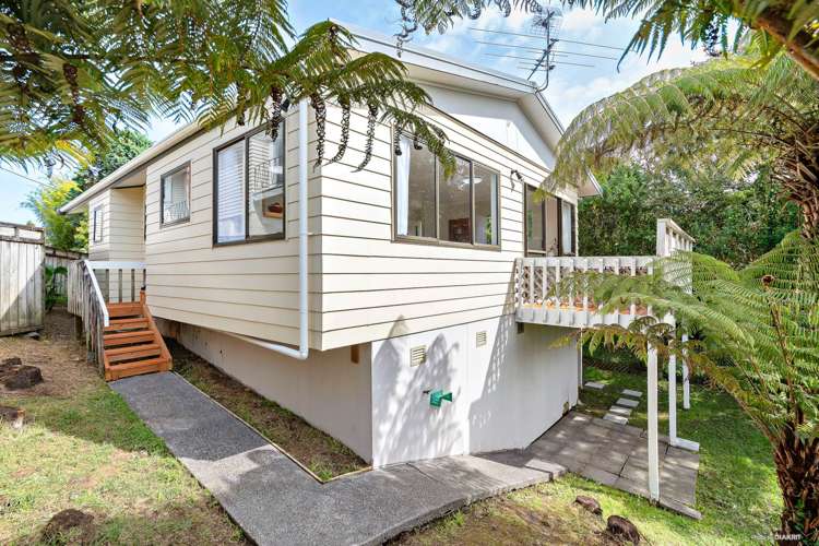 2/11 Taipari Road Te Atatu Peninsula_6