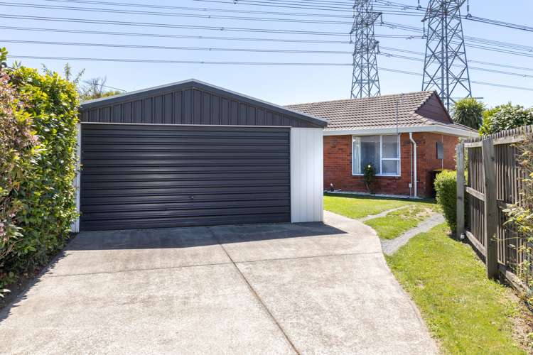 2/18 Dumfries Drive Hei Hei_18