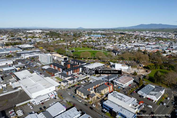 5/9 Vialou Street Hamilton Central_10