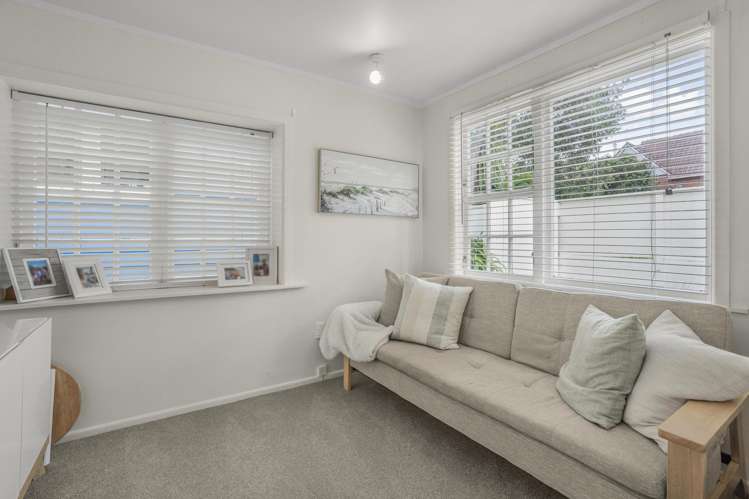 25 Hinau Street Eastbourne_12