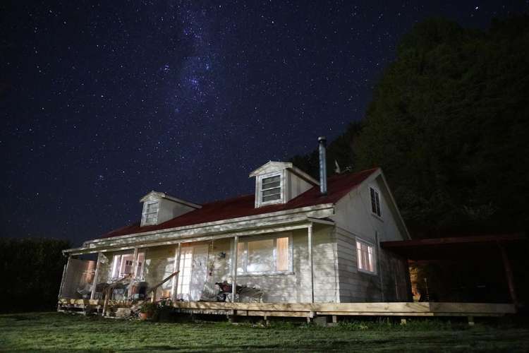 927 Waingaro Road Glen Massey_38