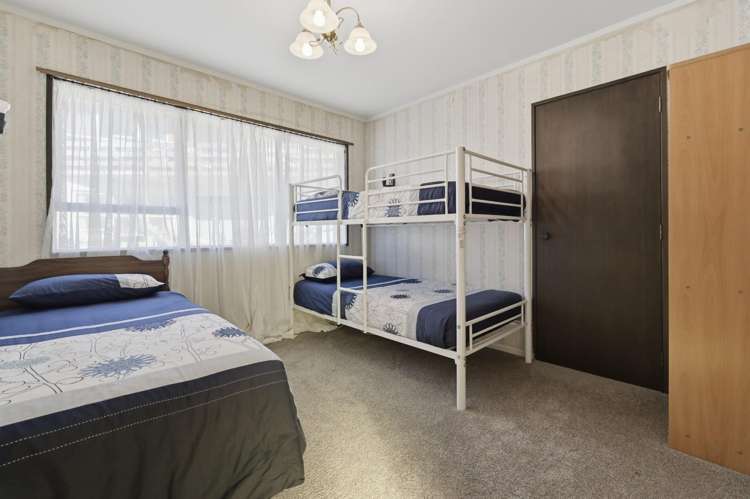 17 Upland Street Brookfield_11