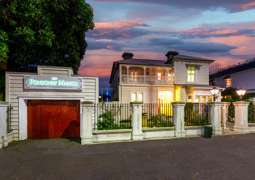 Boutique hotel Ponsonby Manor for sale