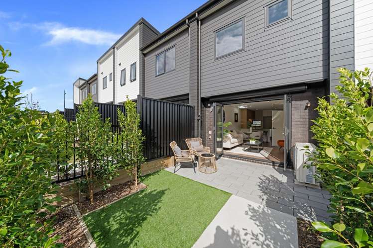 3/3 Firebrick Way Hobsonville_15