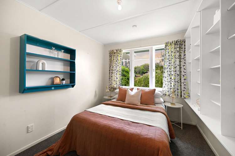 27 Greta Street Glenview_13