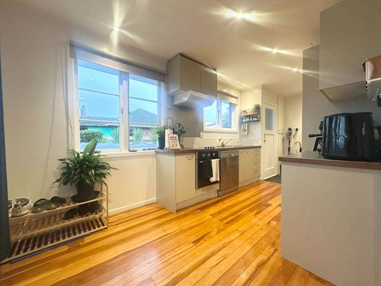 12 Amberley Avenue Te Atatu South_5