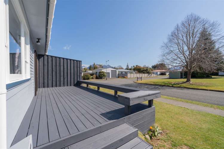 26 Mararoa Drive Manapouri_17