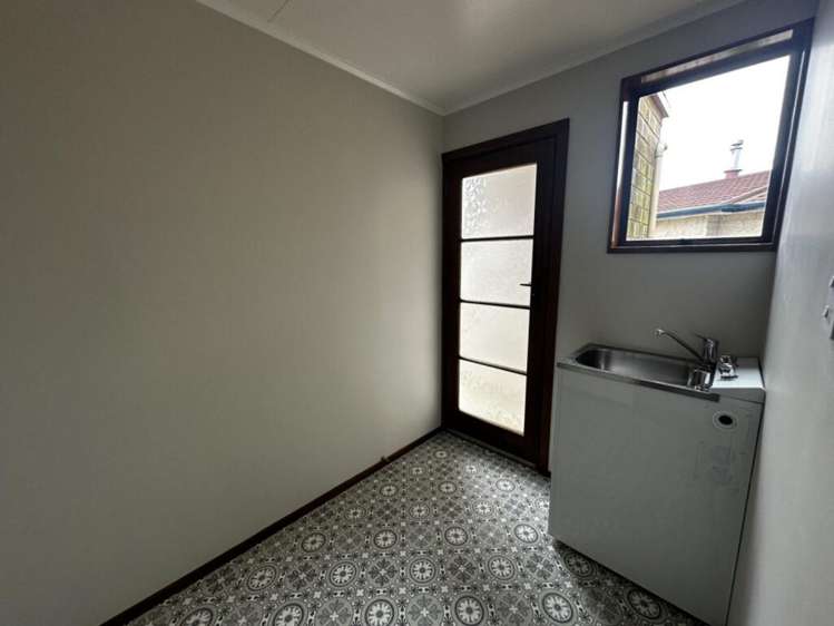 81 High Street Mosgiel_12