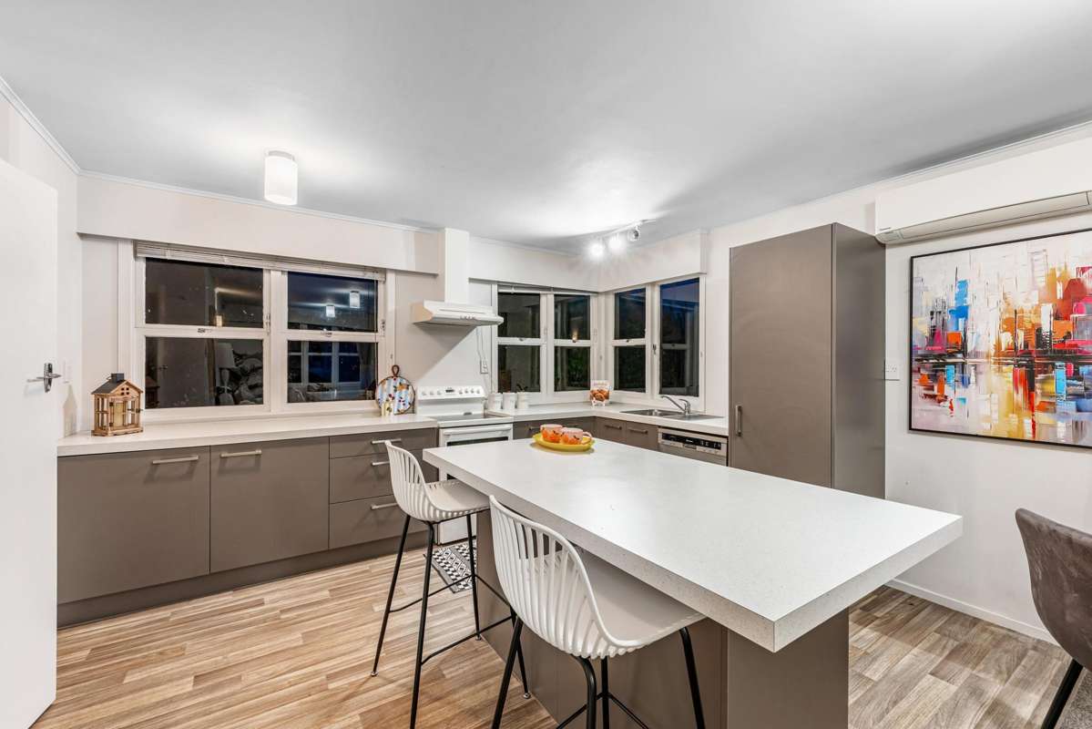 2/111 Hobsonville Road_1