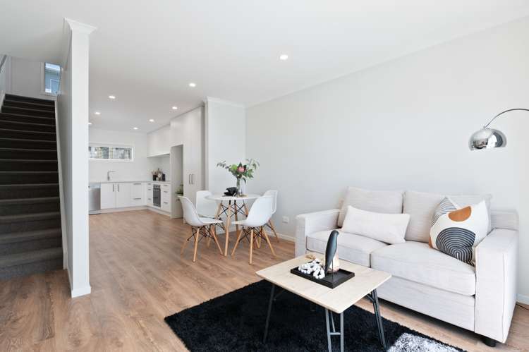 10/19 Ruakiwi Road Hamilton Lake_4