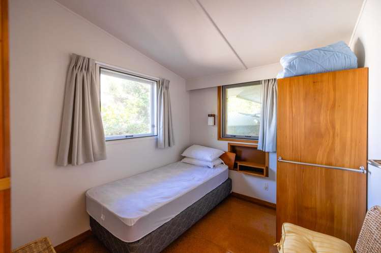 195 Ocean View Road Oneroa_23