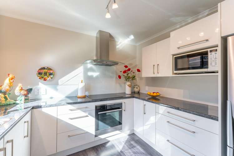 1/25B White Street Waimataitai_1