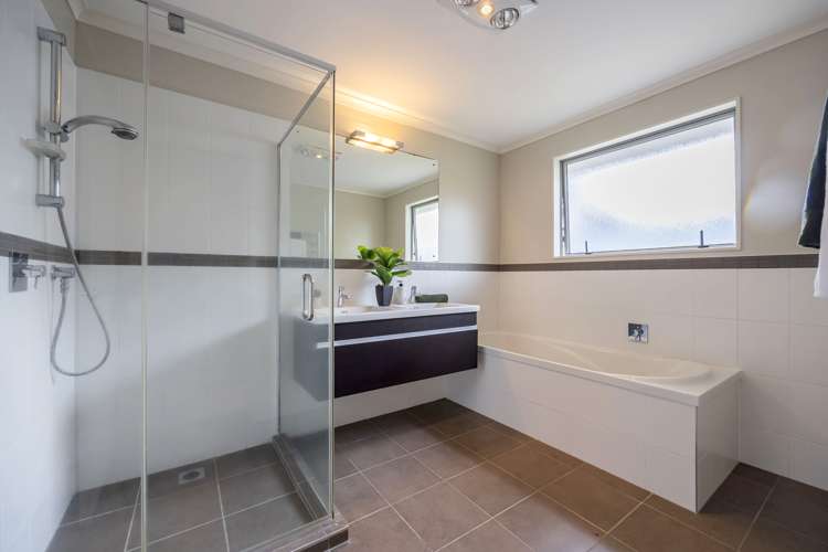 34 Pin Oak Drive Schnapper Rock_11