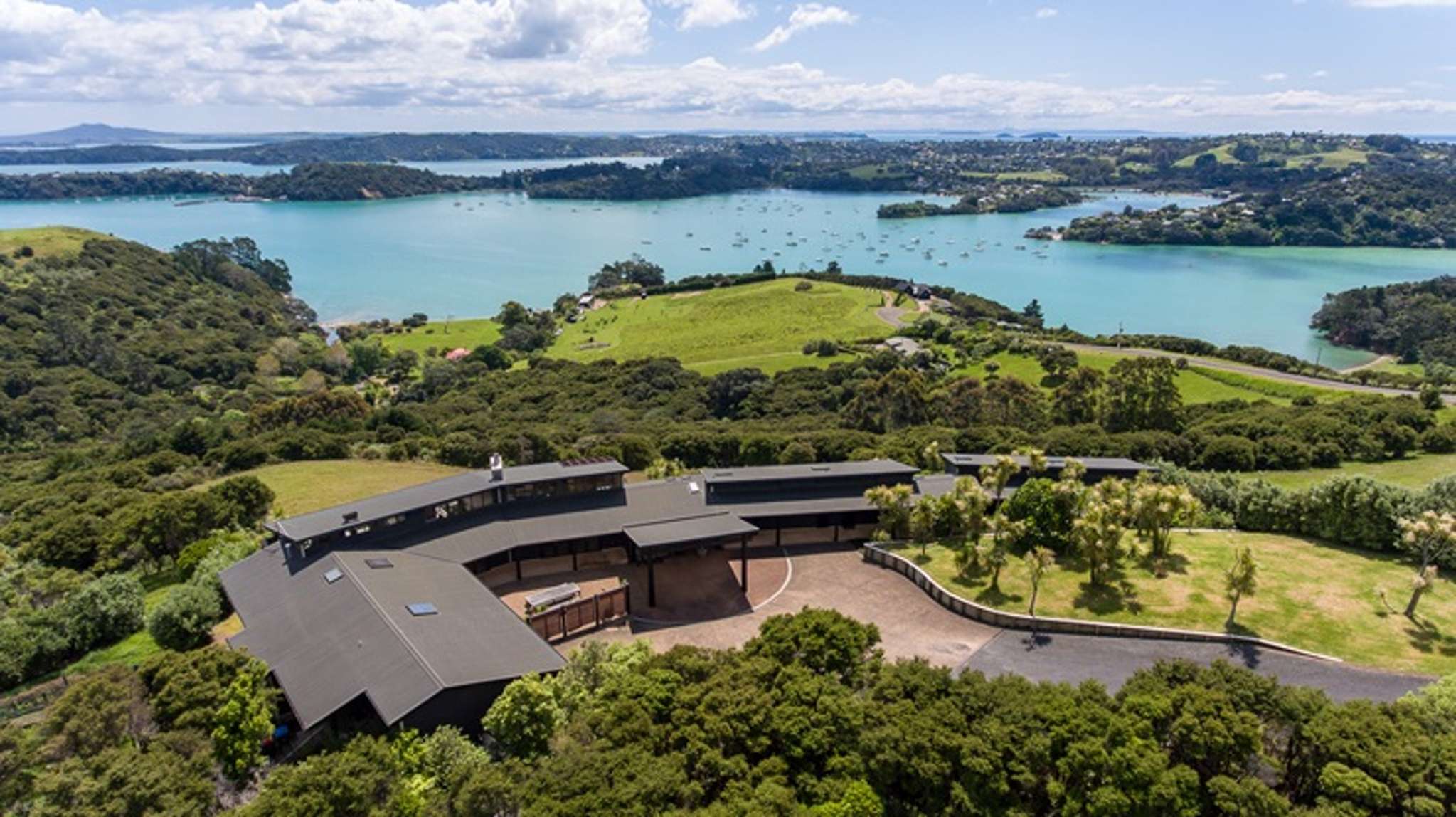 Internationally-acclaimed Waiheke lodge back on the market after $6.4m purchase