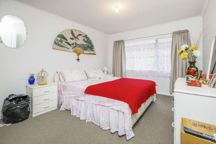 16 Trossach Place Wattle Downs_12