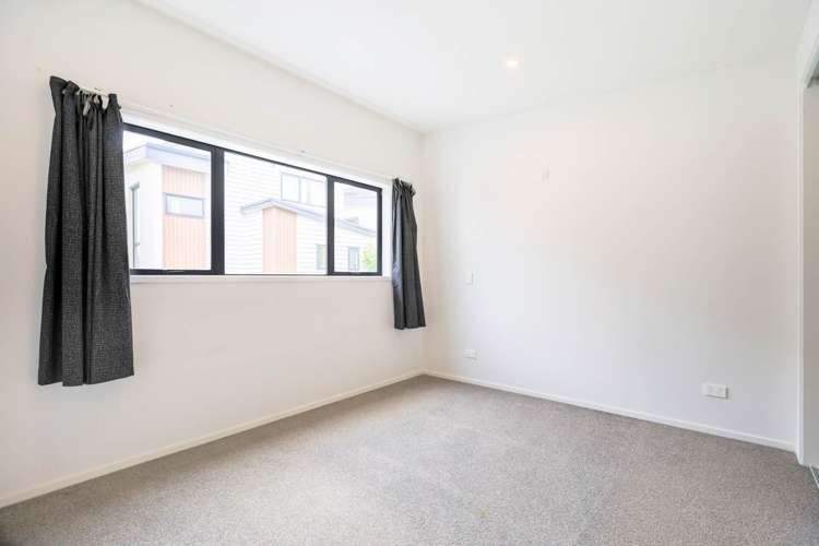 14B Ropata Avenue Pt England_9