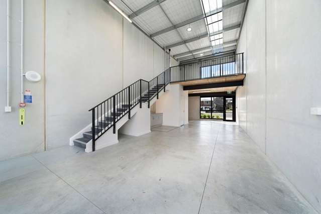 Fantastic Rd Frontage Opportunity in Hobsonville