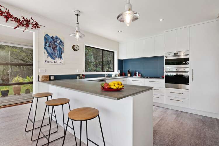 167 Attwood Road Paremoremo_6