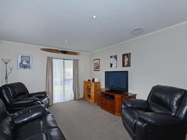 12 Delaware Grove Totara Park_1