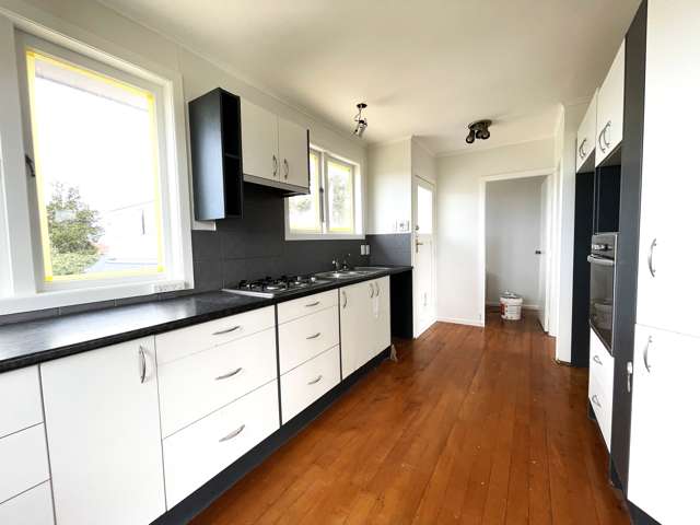 59 Roberts Rd Te Atatu South_1