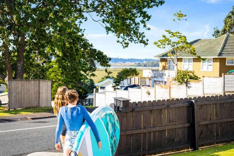 27 Gill Avenue Te Atatu Peninsula_18