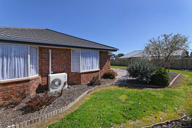 11 Maple Crescent Richmond_18