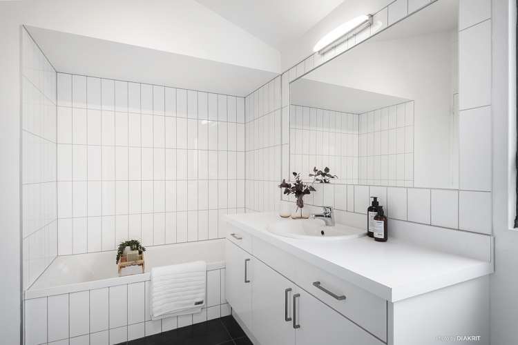 15 Inverell Way Seatoun_10