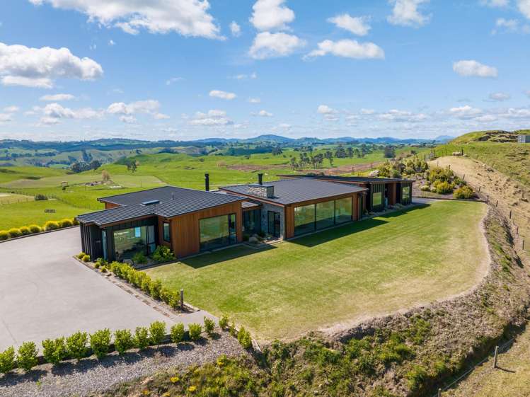 155 Whakaroa Road Kinloch_35