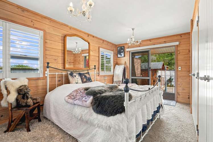 37 Pukeko Way Kinloch_13