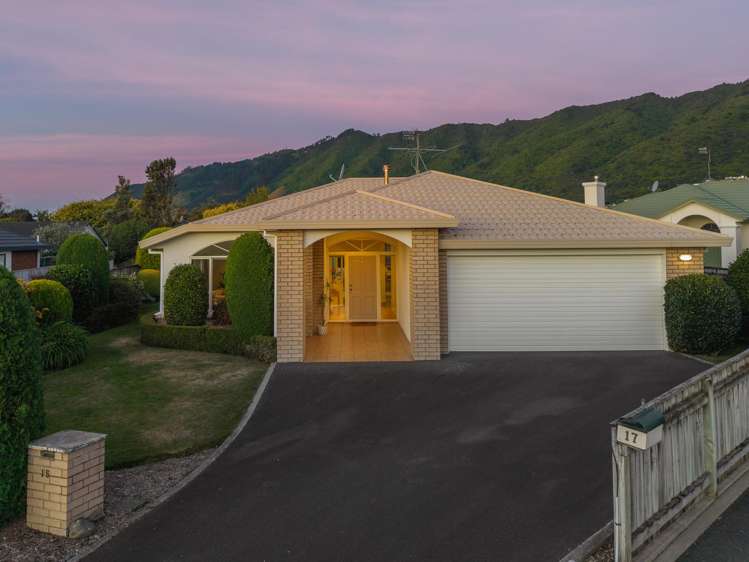 15 Runanga Grove Waikanae_16