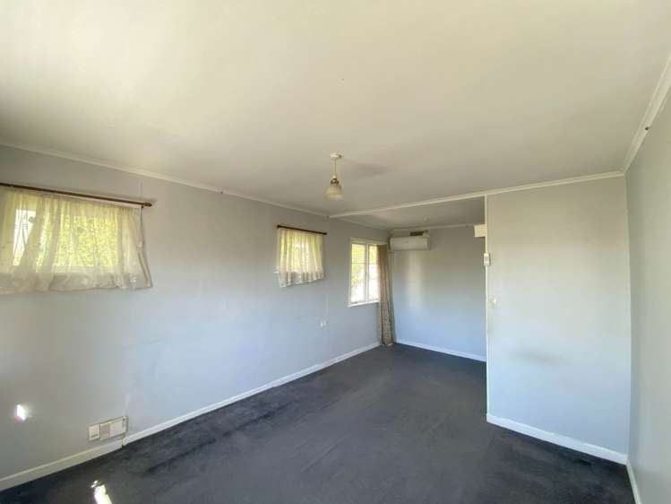 2/11 Beaumonts Way Manurewa_1