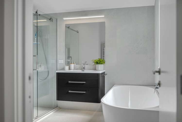 37 Glenfern Road Mellons Bay_20