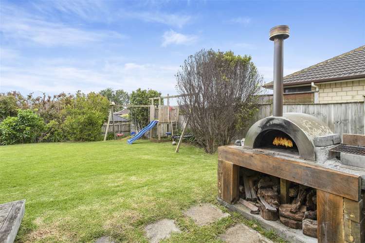 70 Intrepid Crescent Beachlands_7