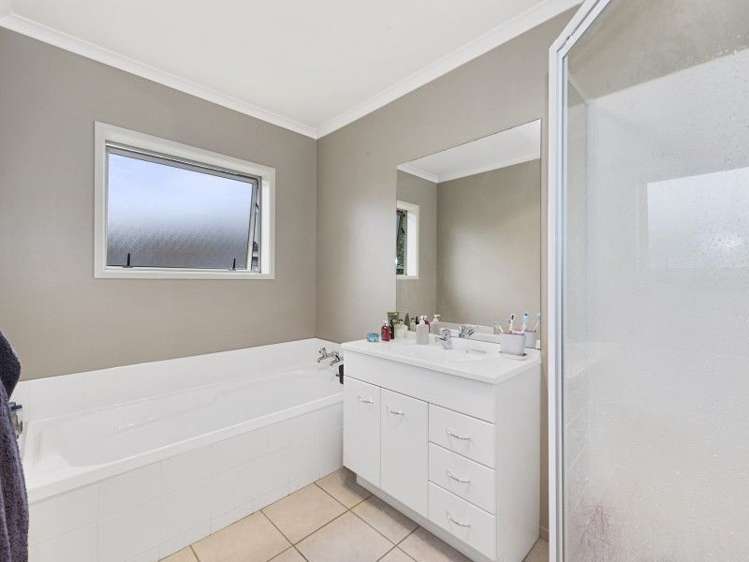 7 Sandowne Close Rototuna North_8