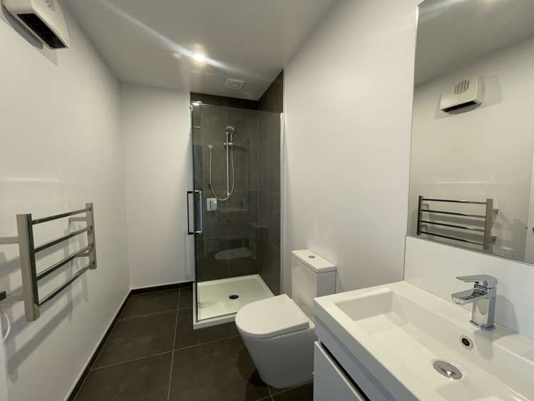 15 Malaga Crescent Harewood_11