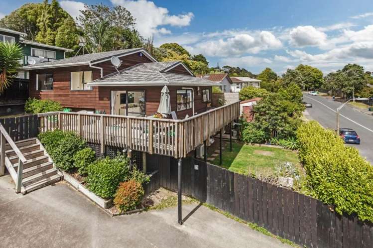 1/111 Spinella Drive Bayview_24