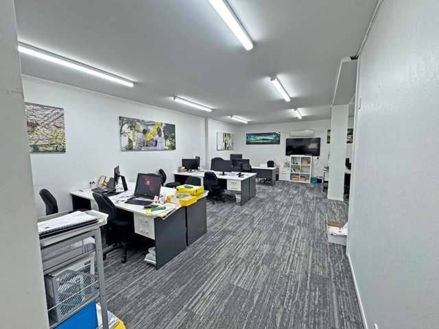 Unit B/358 Beach Road Mairangi Bay_2